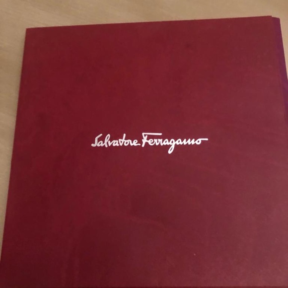 Authentic Ferragamo Silk Scarf Women - Picture 4 of 4